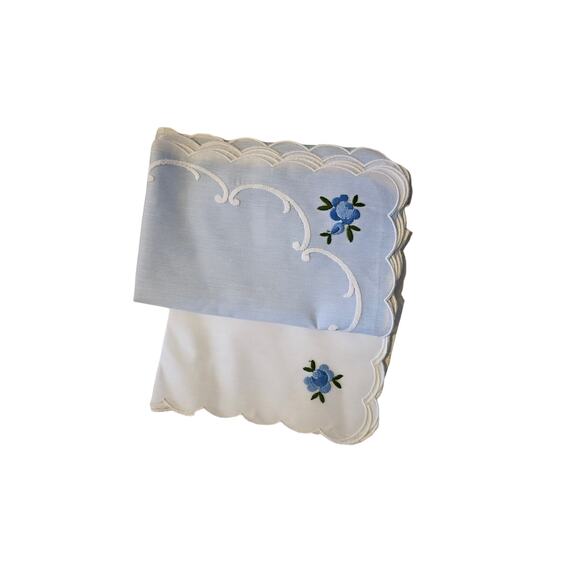 Set of 4 Embroidered Place Mats Vintage See Description - Picture 9 of 10